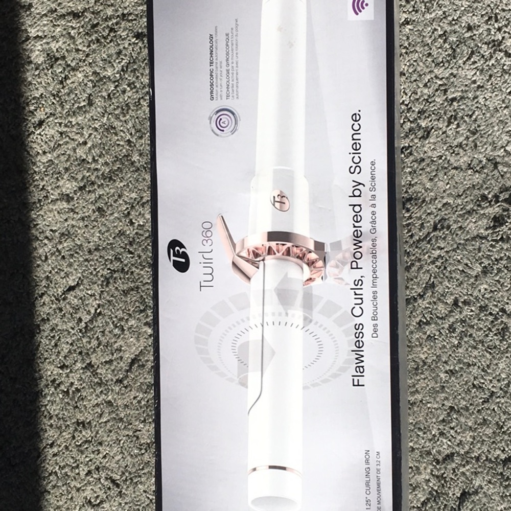 Twirl 360 curling iron